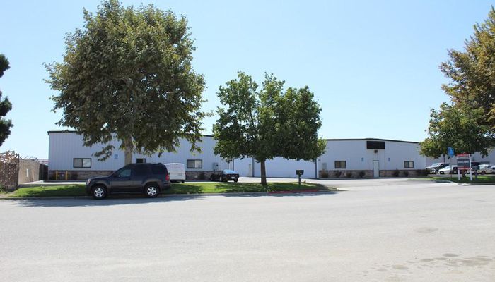 Warehouse Space for Rent at 5221 Gilmore Ave Bakersfield, CA 93308 - #8