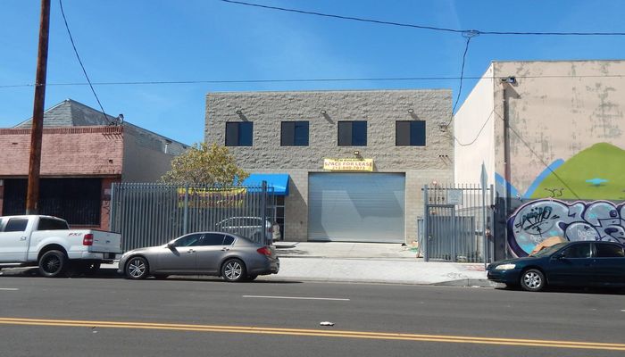 Warehouse Space for Rent at 2139 S Los Angeles St Los Angeles, CA 90011 - #1