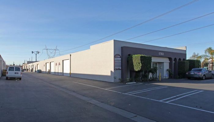 Warehouse Space for Rent at 11760 Roscoe Blvd Sun Valley, CA 91352 - #4