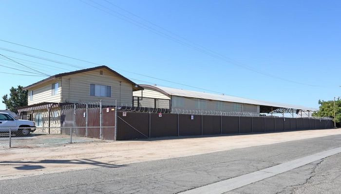 Warehouse Space for Rent at 4449 N Brawley Ave Fresno, CA 93722 - #2