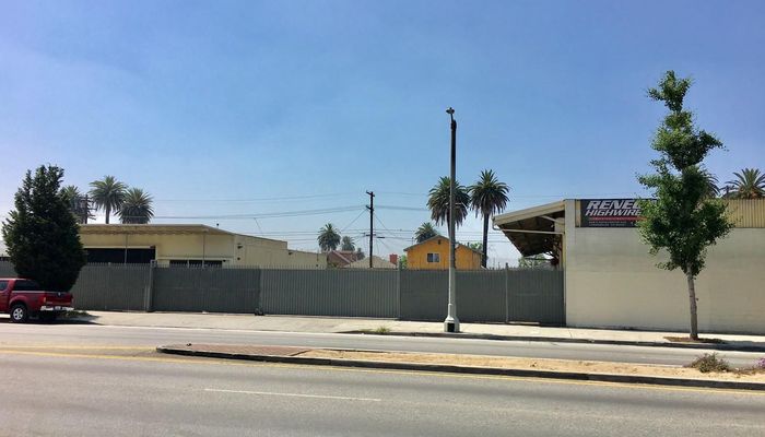 Warehouse Space for Rent at 818-828 E Manchester Ave Los Angeles, CA 90001 - #2