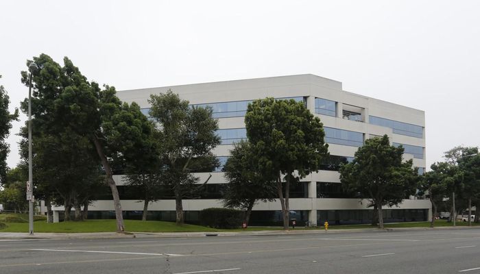 Office Space for Rent at 300 Corporate Pointe Culver City, CA 90230 - #15