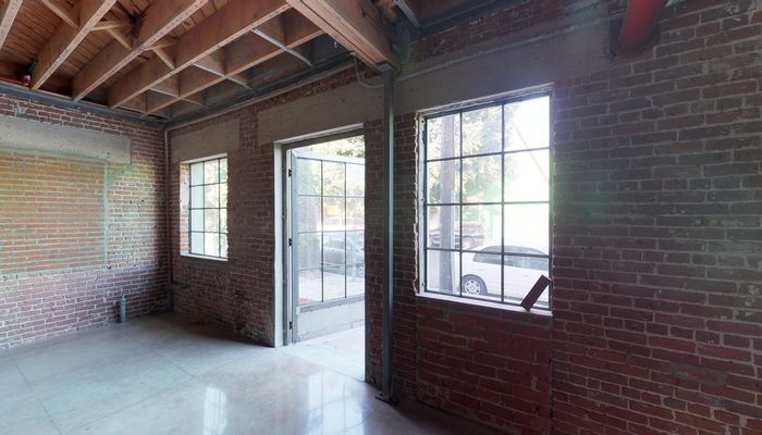 Warehouse Space for Rent at 1914 Raymond Ave Los Angeles, CA 90007 - #75