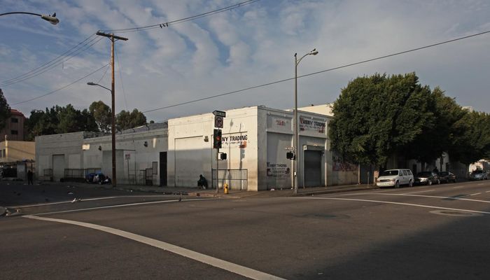 Warehouse Space for Rent at 324 E 6th St Los Angeles, CA 90014 - #1