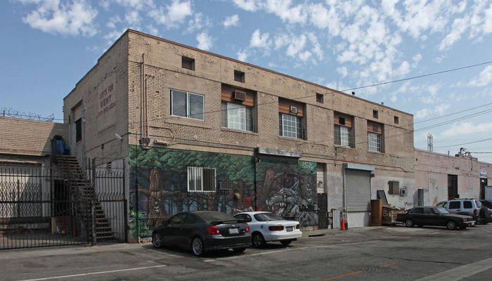 Warehouse Space for Rent at 2423-2425 Hunter St Los Angeles, CA 90021 - #3
