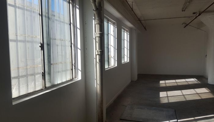 Warehouse Space for Rent at 1922-1926 E 7th Pl Los Angeles, CA 90021 - #10