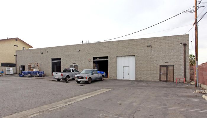Warehouse Space for Rent at 13105-13105 Yukon Ave Hawthorne, CA 90250 - #1
