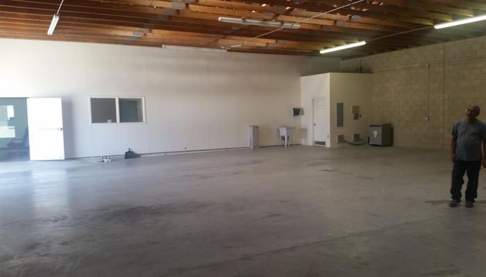 Warehouse Space for Rent at 1571 Lilac Ave Bloomington, CA 92316 - #3