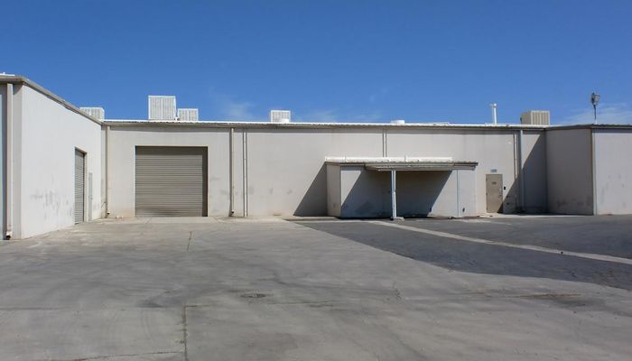 Warehouse Space for Rent at 4377-4379 N Brawley Ave Fresno, CA 93722 - #2