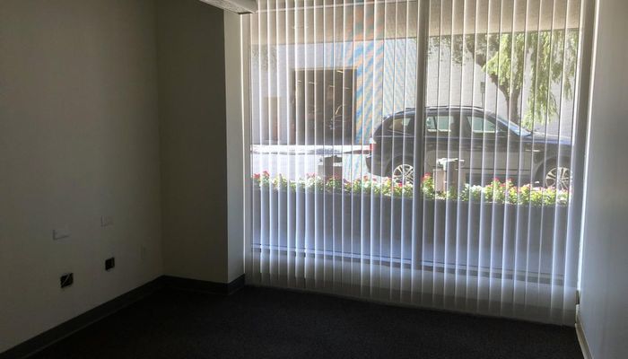 Office Space for Rent at 200-250 N Robertson Blvd Beverly Hills, CA 90211 - #13