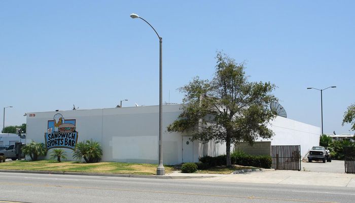 Warehouse Space for Rent at 10532-10576 Norwalk Blvd Santa Fe Springs, CA 90670 - #2