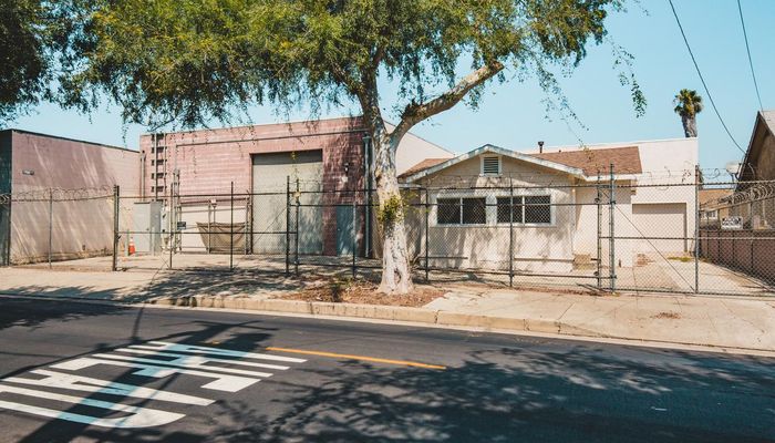 Warehouse Space for Rent at 2815-2819 Southwest Dr Los Angeles, CA 90043 - #1