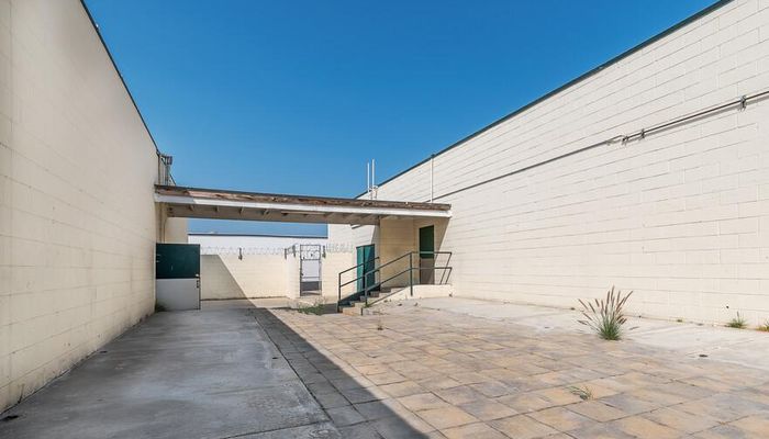 Warehouse Space for Rent at 8020 Ronson Rd San Diego, CA 92111 - #11