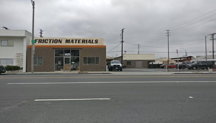 Warehouse Space for Rent at 1425 Santa Fe Ave Long Beach, CA 90813 - #50