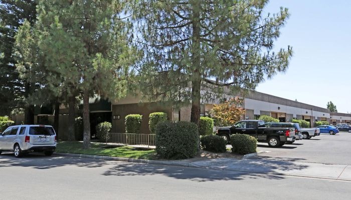 Warehouse Space for Rent at 323 W Cromwell Ave Fresno, CA 93711 - #3
