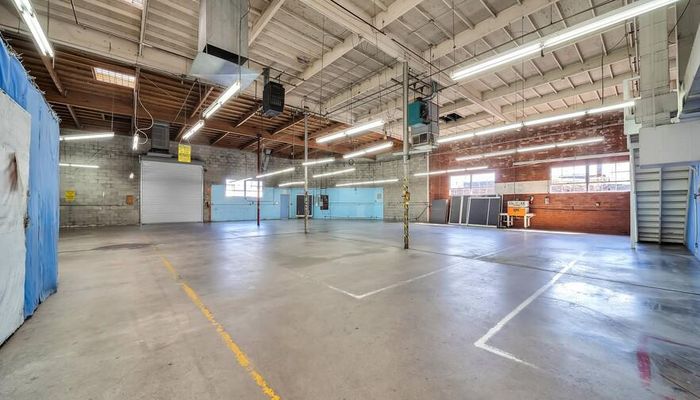 Warehouse Space for Rent at 14208 Towne Ave Los Angeles, CA 90061 - #7