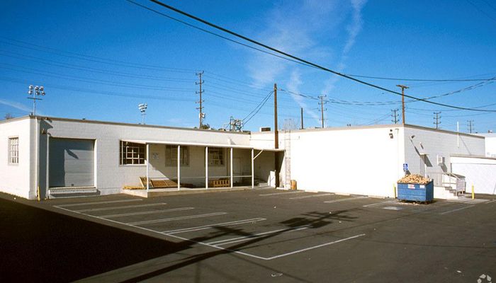 Warehouse Space for Rent at 2210-2240 N Screenland Dr Burbank, CA 91505 - #5