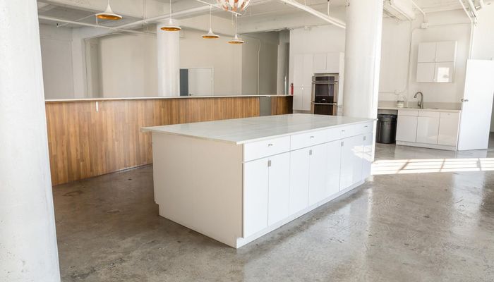 Warehouse Space for Rent at 1024 Santee St Los Angeles, CA 90015 - #11