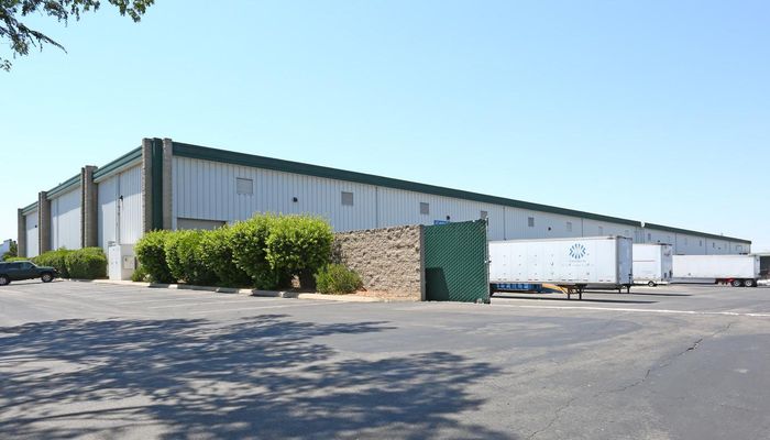 Warehouse Space for Rent at 5405 E Home Ave Fresno, CA 93727 - #4