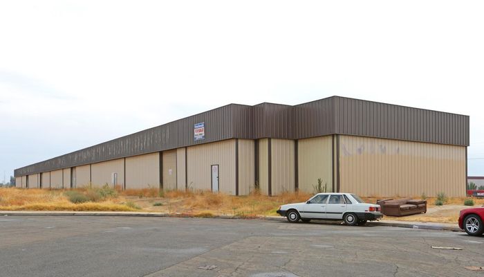 Warehouse Space for Rent at 4475 N Bendel Ave Fresno, CA 93722 - #2