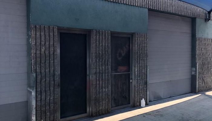 Warehouse Space for Rent at 8648-8656 Crebs Ave Northridge, CA 91324 - #4