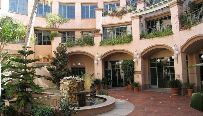 Office Space for Rent at 301 N Canon Dr Beverly Hills, CA 90210 - #12