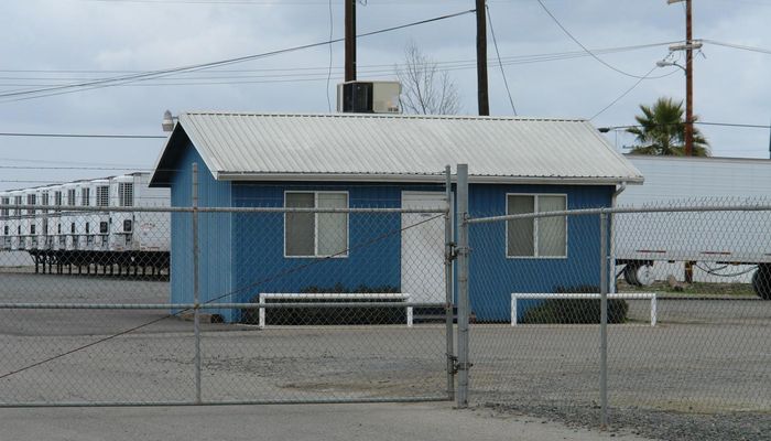 Warehouse Space for Rent at 1935 S K St Tulare, CA 93274 - #2