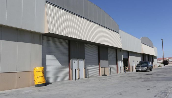 Warehouse Space for Rent at 10881 Santa Fe Ave Hesperia, CA 92345 - #2