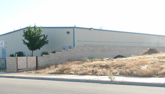 Warehouse Space for Rent at 42636-42640 8th St W Lancaster, CA 93534 - #5