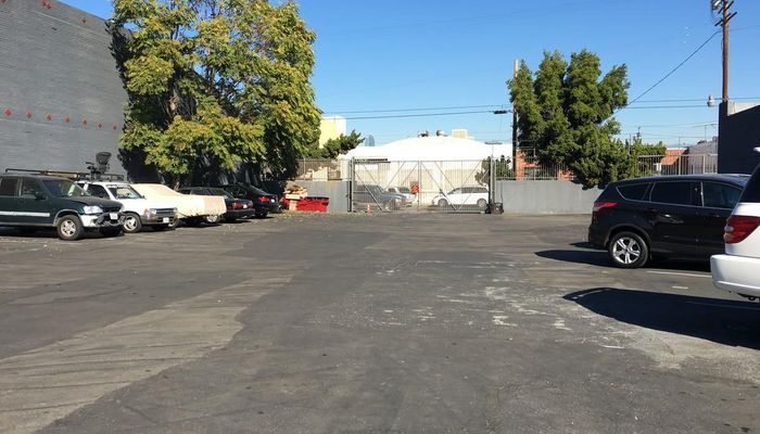 Warehouse Space for Rent at 3221 S Hill St Los Angeles, CA 90007 - #19