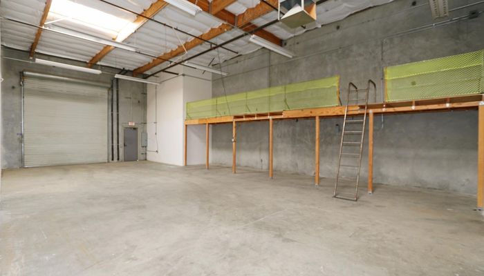Warehouse Space for Rent at 31225 Plantation Dr Thousand Palms, CA 92276 - #6