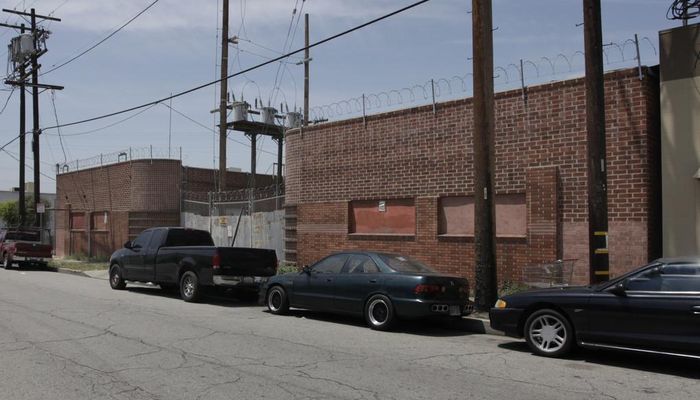 Warehouse Space for Rent at 6869-6873 Farmdale Ave North Hollywood, CA 91605 - #3