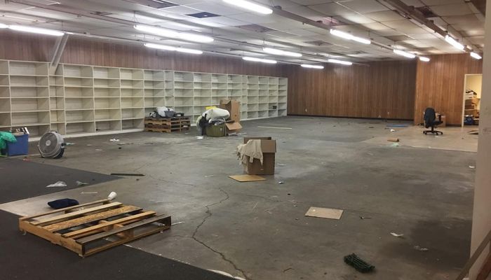 Warehouse Space for Rent at 2330 S Broadway Los Angeles, CA 90007 - #17