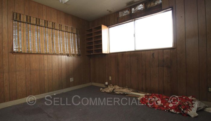 Warehouse Space for Sale at 2511 W Main St Barstow, CA 92311 - #23