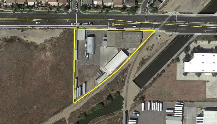 Warehouse Space for Rent at 320 E Hueneme Rd Oxnard, CA 93033 - #2