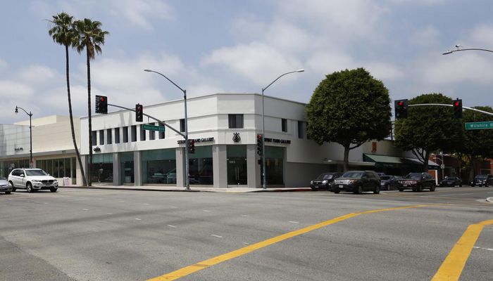 Office Space for Rent at 101-111 N Robertson Blvd Beverly Hills, CA 90211 - #2