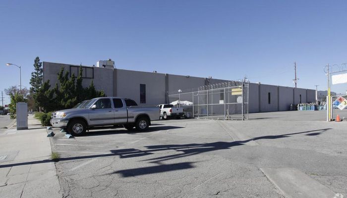 Warehouse Space for Rent at 10701-10703 Vanowen St North Hollywood, CA 91605 - #5