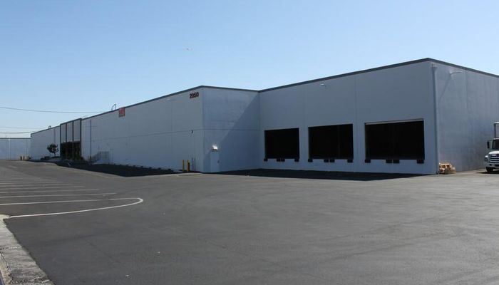 Warehouse Space for Rent at 2050-2080 E 49th St Vernon, CA 90058 - #11