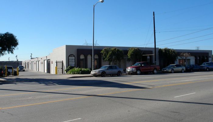Warehouse Space for Rent at 11750-11754 Roscoe Blvd Sun Valley, CA 91352 - #1