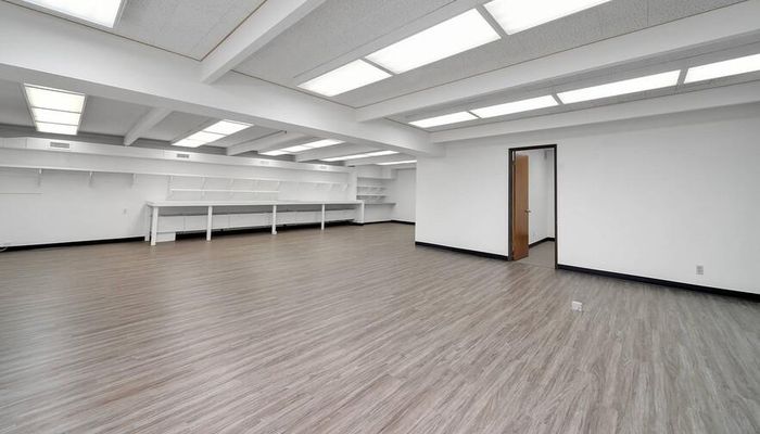 Warehouse Space for Rent at 14208 Towne Ave Los Angeles, CA 90061 - #16