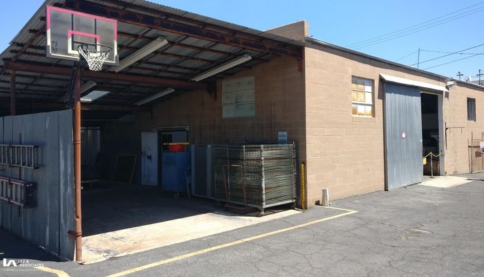 Warehouse Space for Rent at 2705-2721 Saint Louis Ave Signal Hill, CA 90755 - #7