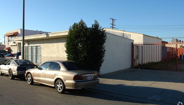 Warehouse Space for Rent at 2119 W Gaylord St Long Beach, CA 90813 - #1