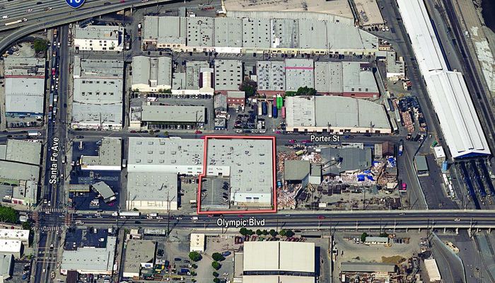 Warehouse Space for Rent at 2444 Porter St Los Angeles, CA 90021 - #106