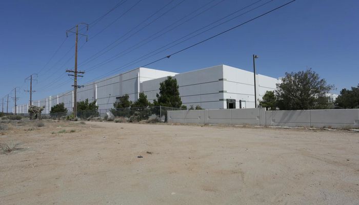 Warehouse Space for Rent at 10200 Amargosa Rd Hesperia, CA 92345 - #8