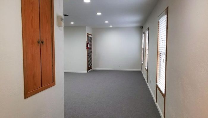 Office Space for Rent at 335-341 Washington Blvd Venice, CA 90292 - #10