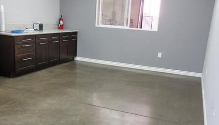 Warehouse Space for Rent at 5311-5315 Pacific Blvd Huntington Park, CA 90255 - #4