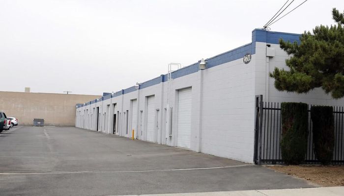 Warehouse Space for Rent at 9601 Cozycroft Ave Chatsworth, CA 91311 - #3