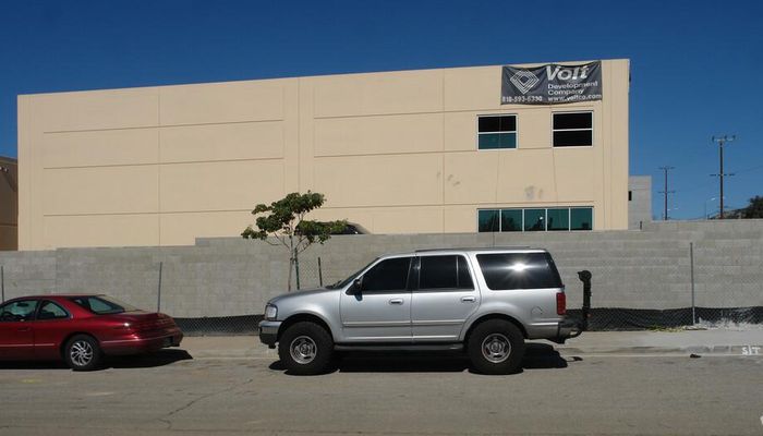 Warehouse Space for Rent at 15823 W Monte St Sylmar, CA 91342 - #16