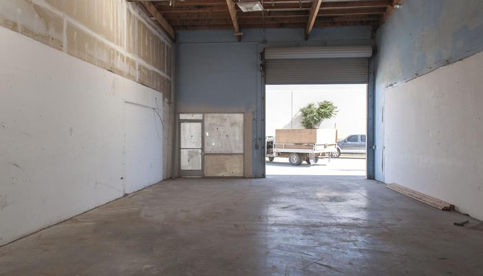 Warehouse Space for Rent at 13470 Manhasset Rd Apple Valley, CA 92308 - #16
