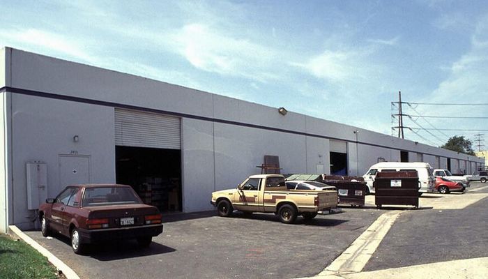 Warehouse Space for Rent at 3401-3419 W MacArthur Blvd Santa Ana, CA 92704 - #4